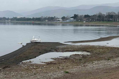 Bursa’da Alarm: İznik Gölü Çekiliyor