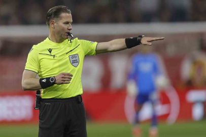 Şampiyonlar Ligi'nde Dev Randevu: Galatasaray'ın Juventus Sınavında Hakem Belli Oldu