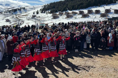 1800 Rakımda Horon ve Adrenalin: Kümbet Kar Festivali’ne 3 Bin Kişi Akın Etti