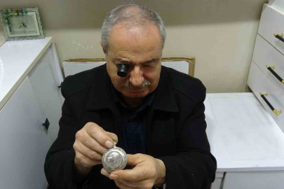 Kilis’te 6 Kuşaklık Saatçi: Emekli Zabıta Dükkânına Geri Döndü