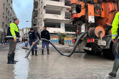 İzmir'de 50 Yılda Bir Görülecek Doğa Olayı: Deniz Seviyesi 1,5 Metre Yükseldi!
