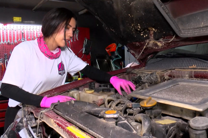 Hadımköy’de “Pembe Eldivenli Usta”: 21 Yaşında Sanayinin Ezberini Bozdu