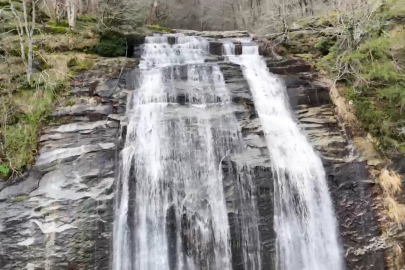 Bursa Suuçtu Şelalesi Coştu: Karlar Eridi, Görsel Şölen Başladı!