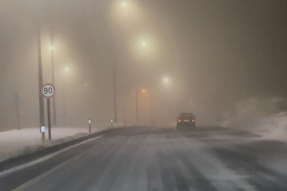 Erciyes-Develi Yolunda Görüş Mesafesi Düştü: Sürücülere Sis Uyarısı