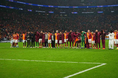 Aslan'dan Tarihi Geri Dönüş: Galatasaray Juventus'u 5-2 Mağlup Etti!