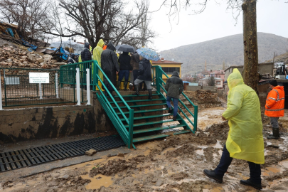 Kayseri Yahyalı’da Sağanak Sele Dönüştü
