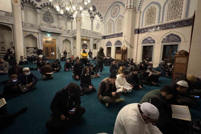 Ramazan’ın İlk Teravihi Tokyo’da Kılındı