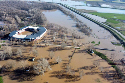 Nehirlerde Kırmızı Alarm: Sarayiçi’ni Su Bastı
