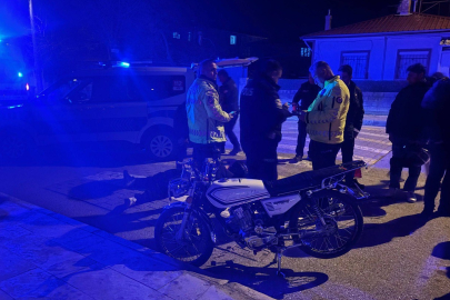 Erzincan'da Motosiklet Kazası: Sürücü Asfalta Savrularak Yaralandı