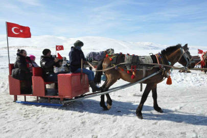 70 Santim Buz Üzerinde Dörtnala Safari