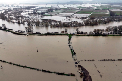 Edirne'de Nehirler Coştu: Tunca'da Kırmızı Alarm Verildi!