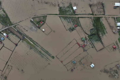 Edirne'de Nehirler Yatağından Taştı: Kırmızı Alarm Seviyesi Sürüyor