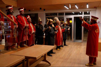 Kütüphanede Mehteran Sürprizi: Düzce'de Gençlere Unutulmaz Ramazan