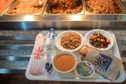 İzmir'de İftar Bereket: Kent Lokantaları Kapılarını Ücretsiz Açtı!