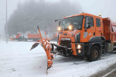 Bolu Dağı Beyaza Büründü: Kar Kalınlığı 10 Santimetreye Ulaştı!