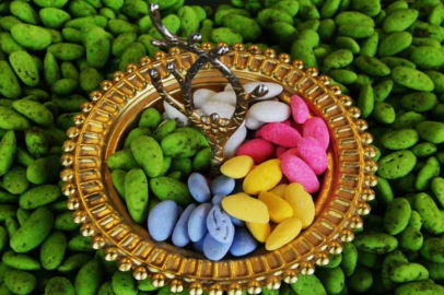 Gaziantep’te Ramazan Mesaisi: Osmanlı Mirası Fıstıklı Badem Şekeri Tezgahlarda!