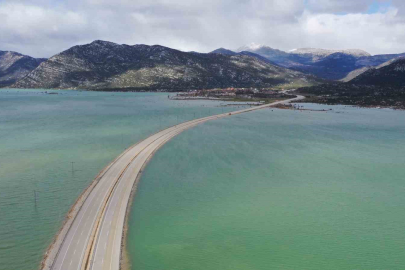 Antalya-Konya Yolunda Sular Çekiliyor Ama Tehlike Sürüyor