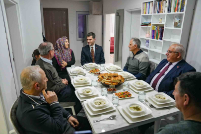 Erbaa'da Küllerinden Doğan Yuva: Fadime Teyze İlk İftarını Başkanıyla Açtı!