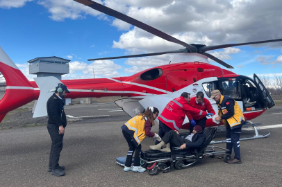 Bingöl’de Kar Esareti: 70 Yaşındaki Hasta Ambulans Helikopterle Kurtarıldı!