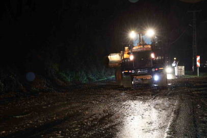 Ordu’da Sahil Yolu Heyelan Nedeniyle Kapandı