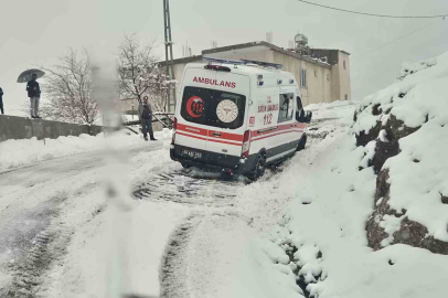 Siirt’te Kar Seferberliği: Mahsur Kalan Hastalar ve Yolcular Kurtarıldı!