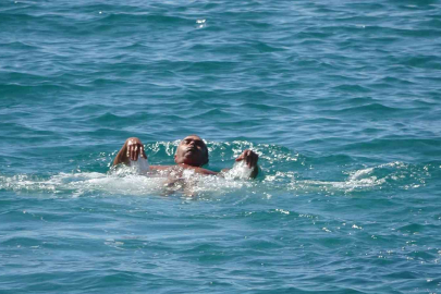 Alanya Kleopatra Plajı'nda Mart Ayında Güneş ve Deniz Keyfi