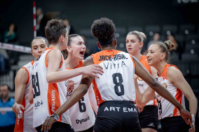 Eczacıbaşı Dynavit Yarı Finalde