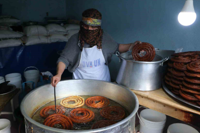 Diyarbakır'da 31 Yıllık Glikozsuz Tatlıya Ramazan İlgisi