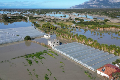 Kurak Toprak Suyu Emmiyor, Taşkın ve Sel Riski Büyüyor