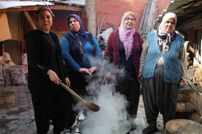 Zehirli Yılan Pancarı Adana'da Şifalı Tırşik Çorbasına Dönüşüyor