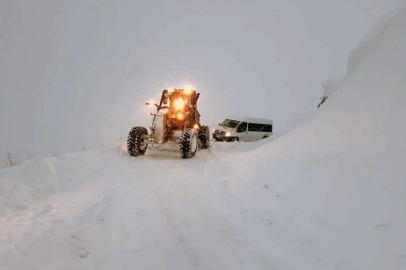 Erzincan'da Kar Esareti: 335 Köy Yolu Ulaşıma Kapandı