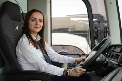 Yolların Kadın Kaptanı: Hosteslikle Başlayan İlham Verici Kariyer Yolculuğu