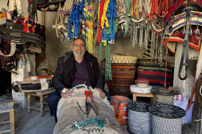 50 Yıldır Aynı Tezgahta: Kardeşler Kaybolan Mesleği Yaşatıyor