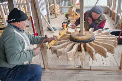 Karadeniz’de Son Ustalardan Biri: Değirmen Çarkını O Yapıyor