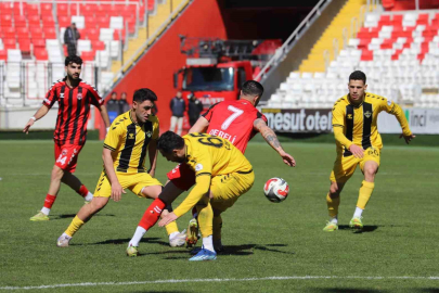 Erzincan'da Futbol Şöleni: 24Erzincanspor'dan Dört Dörtlük Galibiyet