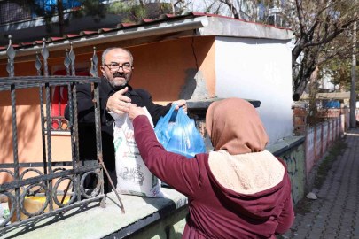 Sivas'ta Yürek Isıtan Dayanışma: Bu Bakkalda Sadece Dua Geçiyor