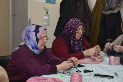 Hendek'te Kadınlar İlmek İlmek Kendi Geleceklerini Dokuyor
