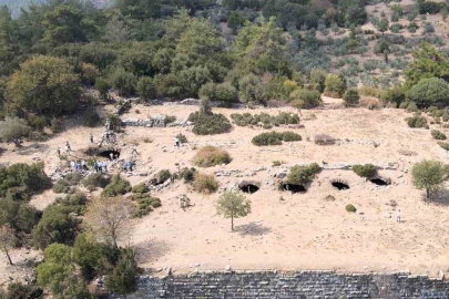 Anadolu'nun Öksüz Mirası: 2300 Yıllık Amyzon Defineci Tehdidinde