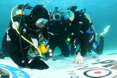 12 Derece Suda 36 Saat: Çanakkale Ruhuyla Gelen Dünya Rekoru