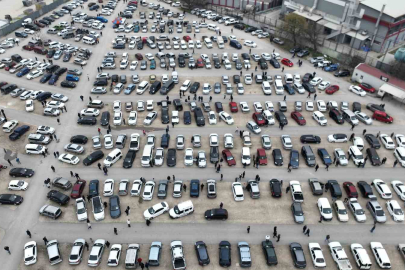 Bursa'da Altın Düşüşü İkinci El Araç Pazarını Durdurdu