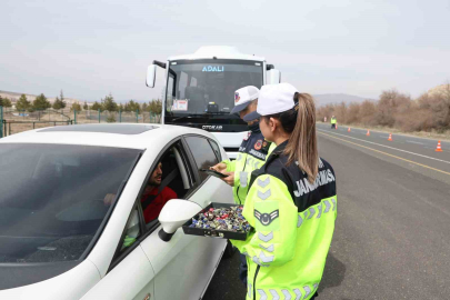 Kapadokya’da jandarmadan tatlı uygulama
