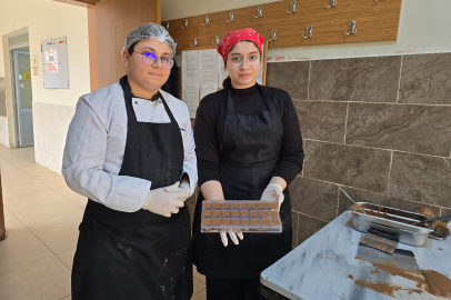 Öğrenciler Züha Markasıyla Çikolata ve Mantı Üretiyor