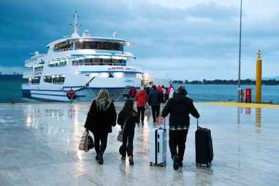 Aliağa'dan Midilli'ye Tarihi Rota: 261 Yolcuyla İlk Sefer