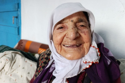 Kütahya'da 106 Yıllık Çınar: Dudu Nine'nin Uzun Yaşam Sırrı