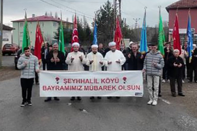 Asırlık Sancak Yeniden Açıldı: Bayramda Duygusal Anlar