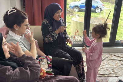 Sakarya'da İşaret Diliyle Sevgi Seli: Sessiz Dünyanın En Anlamlı Bayramı!