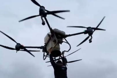 Samsun'da Çılgın Çiftçi: İlaçlama Dronuyla Tarlayı Uçarak Geçti!