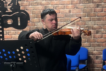 Narman'da Down Sendromlu Kadir'den Müzikle Hayata Tutunma Azmi