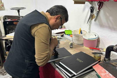 Van'ın Son Cilt Ustası 47 Yıllık Mesleğini Yaşatmaya Çalışıyor