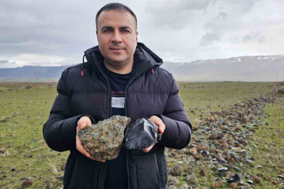 Nemrut Eteklerindeki Obsidyen Taşları Keşfedilmeyi Bekliyor